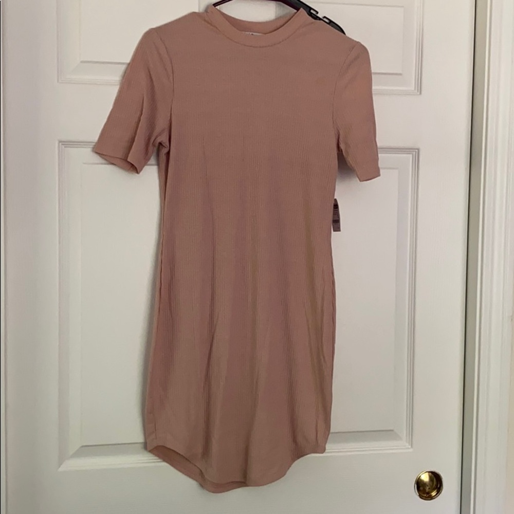 Charlotte Russe mauve short sleeve dress